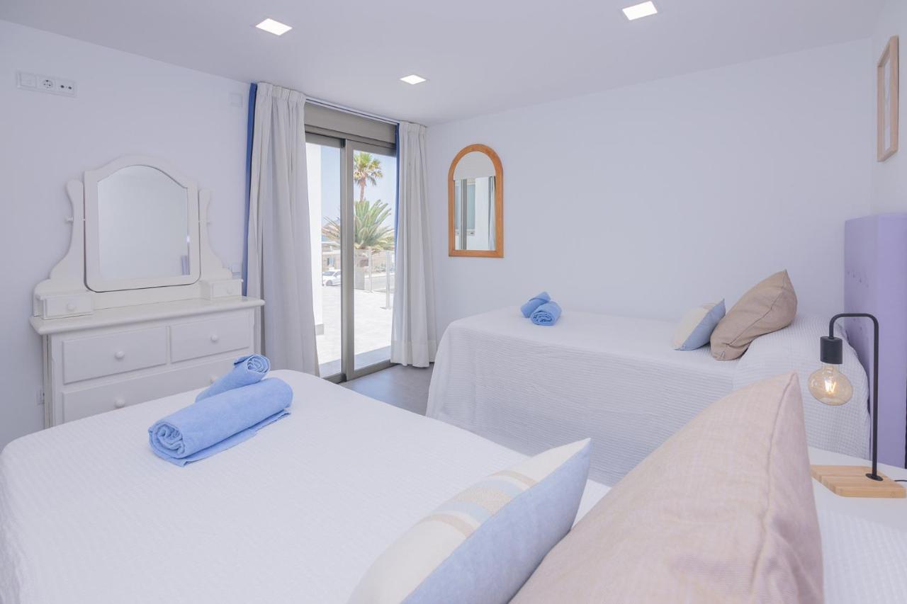 Apartment Holiday 2 Beachfront Corralejo By Holidays Home Exterior photo